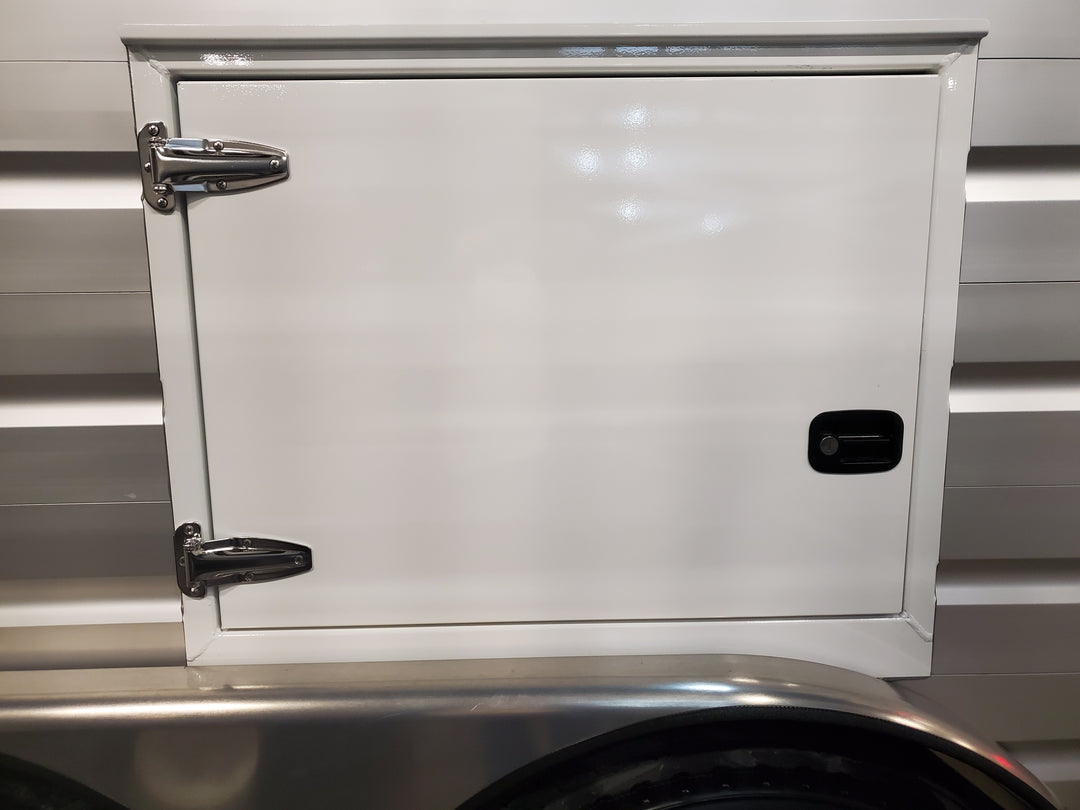 SH4KSSUS hinges shown installed on compartment door