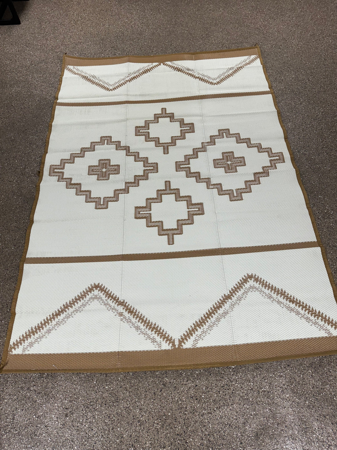 Ranch Rugs- Cream/Tan 9x12