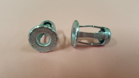 # 10 Jack Nut, shown in 2 positions