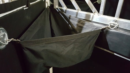 Triangle Trailer Feedbag w/ Snaps